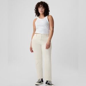Gap Woman’s Downtown Khaki Petite Pants
